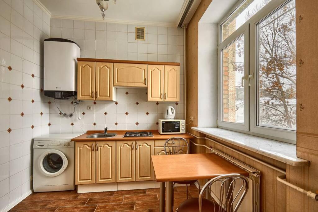 Apartment Near Bessarabsky Square Kyiv Exterior foto