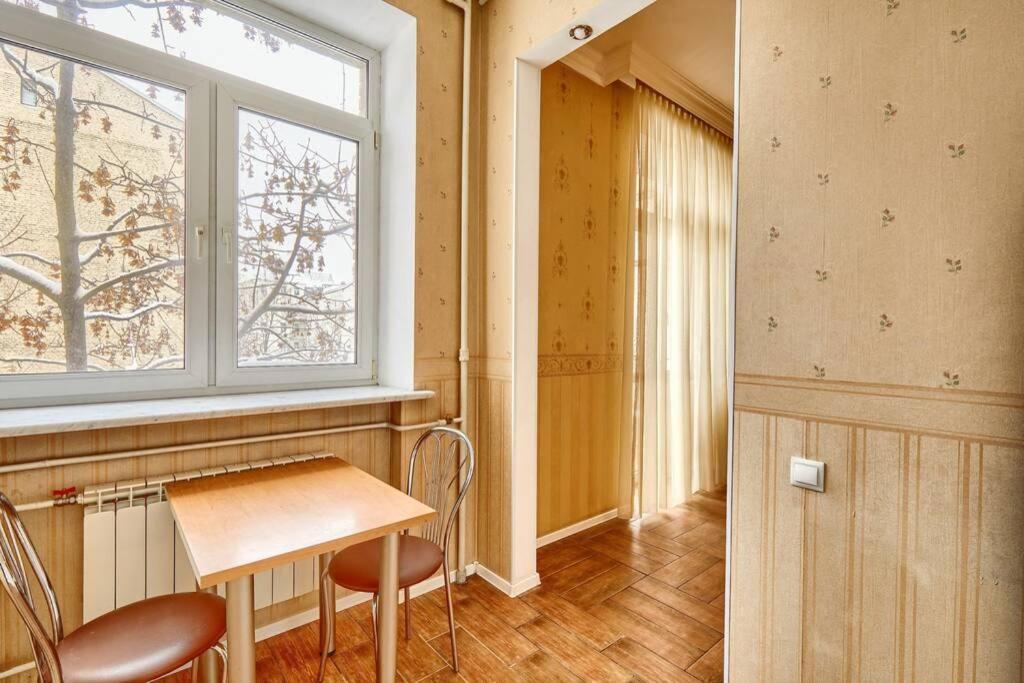 Apartment Near Bessarabsky Square Kyiv Exterior foto